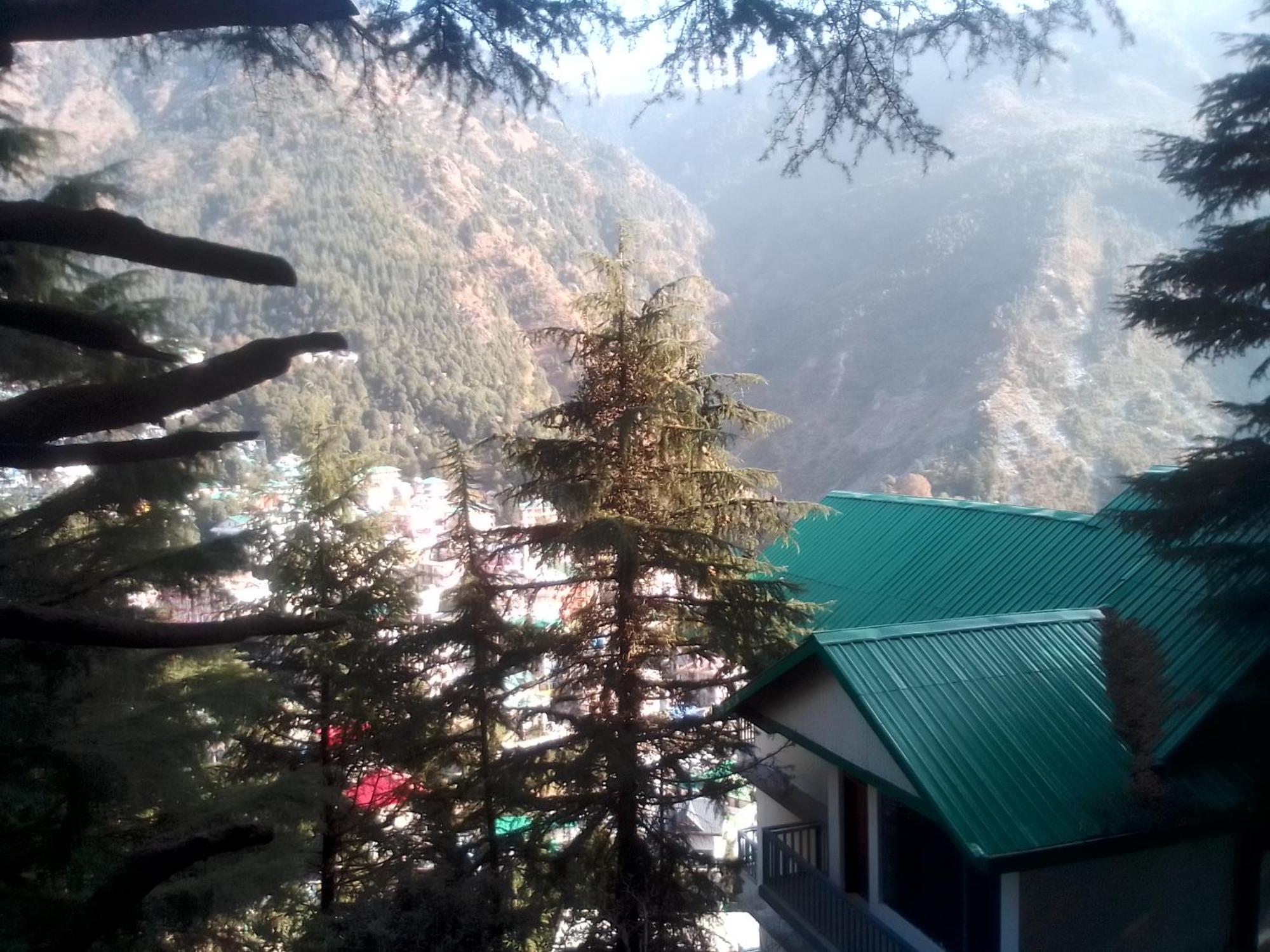 Himalayan Triund Trekking And Mountain View Hostel Dharamshala Exterior photo